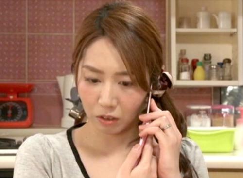 『人妻NTR計画』夫以外の男性との恥辱的な服姿のセックス！美しい人妻の卑猥な姿に酔いしれる！