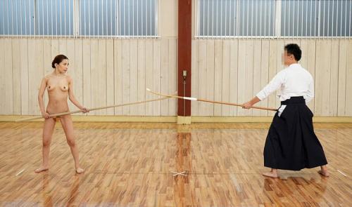 薙刀術三段全日本3位！素人麗しママが息子の私立小学校の為にAVデビュー！その強さに惨敗し、キレた野獣三兄弟が中出し3発×顔射3発の無残レ●プ！ 橘奏海