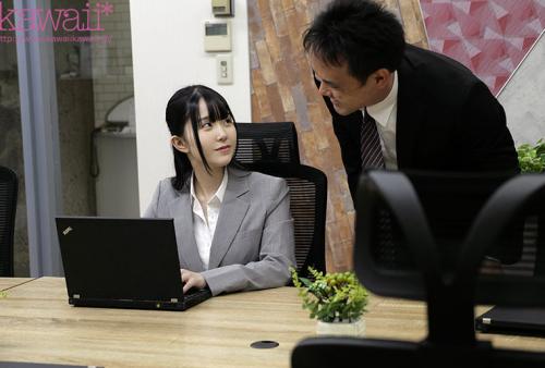 出張先の相部屋で絶倫上司に何度も中出しされて…部長の粘着質な愛撫と濃厚SEXに溺れた美乳新人OL 紺野みいな