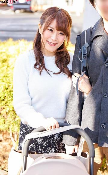 マジックミラー号 産後直後の巨乳人妻限定 街で見つけたご無沙汰新米ママに童貞のフリした絶倫男が何度イっても無視し、足が宙に浮く程串刺しガン突き旦那の前で超激ピストン！！