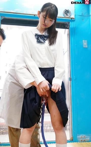ゆうみちゃん（18）みゆちゃん（18）女子○生 マジックミラー号 仲良く2人、膣内洗浄でオマ○コを綺麗に。本当に綺麗になっているか、チ○コを挿入して感度チェックしてみました！