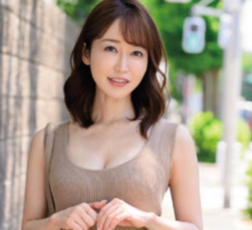 欲求不満な美人妻が大学生との不倫！密会し、2人で快楽を貪る濃厚な関係！【篠田ゆう】