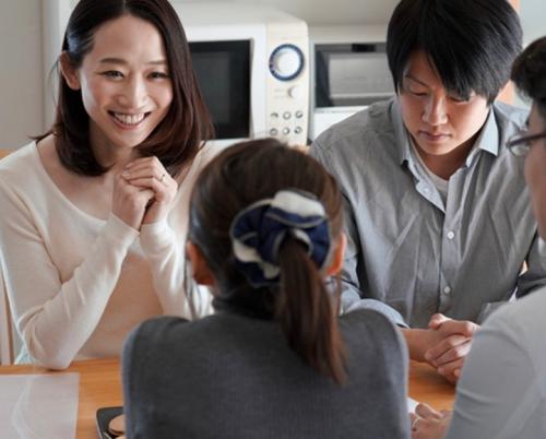 【NTR】夫婦スワッピング！他人チンポでイキまくる美女奥様！