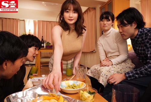 おっぱい好きの僕を最大限甘やかしてくれる近距離Jcupカノジョとの超密着同棲生活 鷲尾めい
