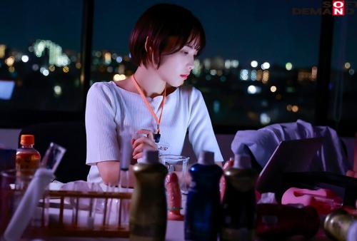 照れ屋だけどスケベっぷり半端ない ショートカットが可愛らしい入社2年目グッズ事業部 柴崎はるAV出演（デビュー）！
