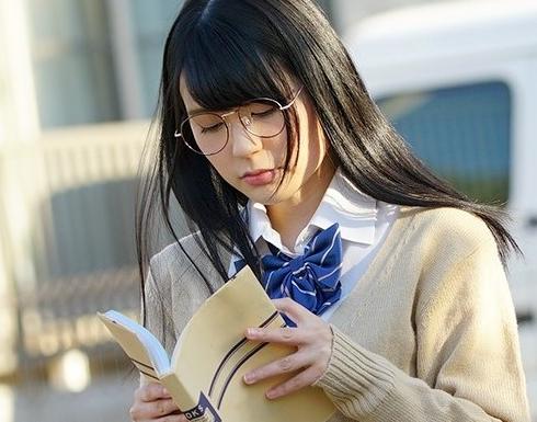＜電車痴漢＞巨尻JKを集団セクハラ！連続中出しで肉便器奴隷堕ち♡真面目な制服女子に忍び寄る痴漢師…
