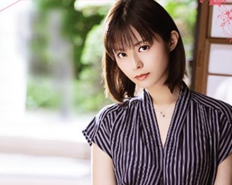 【月乃ルナ】そんな生活は夫の上司によって一変する事になる。上司の男は夫の左遷をちらつかせ動揺する