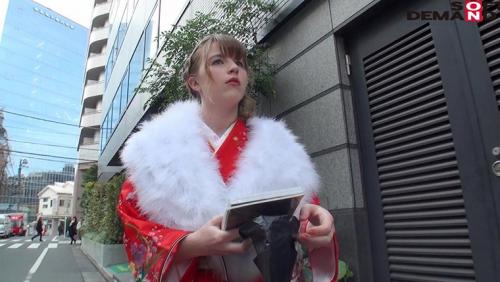 衝撃！新成人たちの大胆SEXを生で覗ける逆転マジックミラー号！大人数の前で激イキを披露する彼女たちの姿に興奮必至！