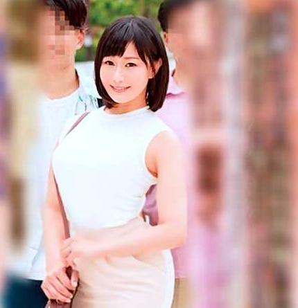 義理母とSEX！マジックミラーで爆乳母が筆おろしSEX！まさか童貞息子がママとハメてるとか...