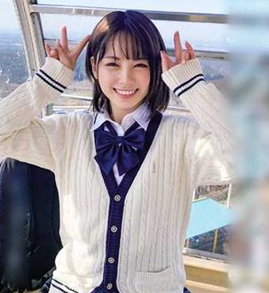 車デート中にキス大好きな美少女JKを野外でイタズラ！