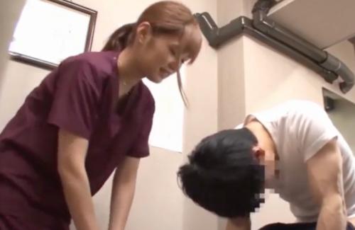 「３センチだけお願いします！」土下座で激しい中出し射精ｗ【盗撮】