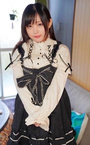 可愛すぎる素人娘に童貞の初体験！自宅で優しく筆下ろししてもらう！