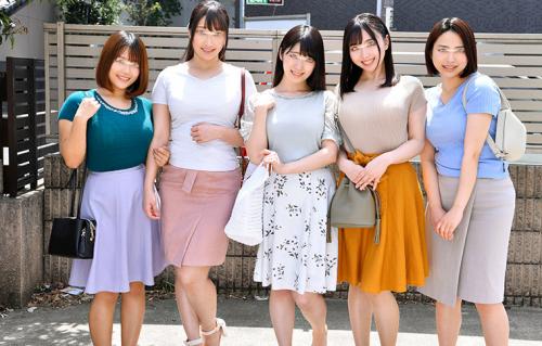 旦那の居ぬ間に突撃交渉！幼稚園に子供を送った帰りのママ友さんたち！童貞くんと自宅で人生初の王様ゲームしてみませんか？旦那とご無沙汰な欲求不満妻を独り占めでハメまくり！！中出し放題！！念願のハーレム筆下ろし大乱交 5 in目黒区●●町●丁目●番地