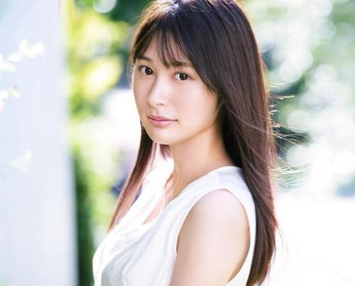 【伊藤聖夏】美しすぎる綺麗な美女がAV初出演！