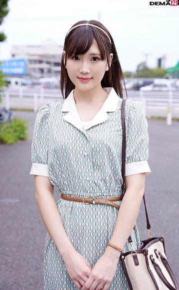 マジックミラー号 都内有数のお嬢様大学に通う高学歴女子大生に 100の淫語を言わせたら、純白のパンツに染みをつくってしまうのか検証！！ …結果、自らち○ぽを求めてしまうほどに発情、前戯不要な濡れ濡れま○こに生挿入！？