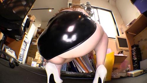 ぶっかけ爆乳ドスケベ乳輪秘書は社員を誘惑する淫乱痴女