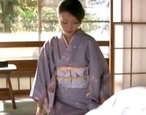 温泉旅館の美人女将がスケベ客に性的ご奉仕♡予約困難な穴場温泉で綺麗な女将さんの秘密の性接待!
