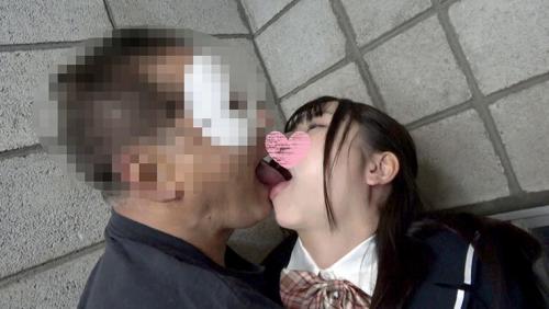 【1000年に一人の逸材】「こんなオジサンとHするの？」身長140cm台ミニマム制服美少女が野外丸出しぐちょ濡れマ●コを中年デカチン無限ピストンで大好きな彼の眼前イキまくり中出し喰らう衝撃NTR6Pドキュメント