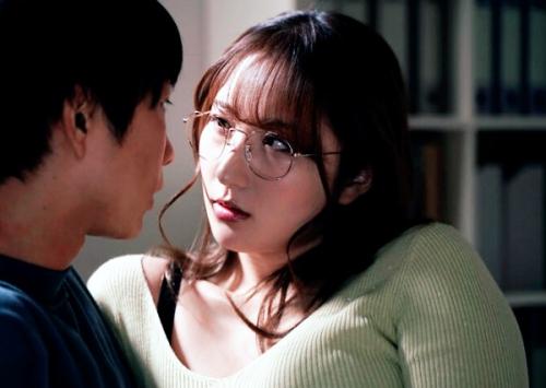 【NTR】バイト先の人妻との運命の出会い！愚痴から始まった禁断の関係に…！www