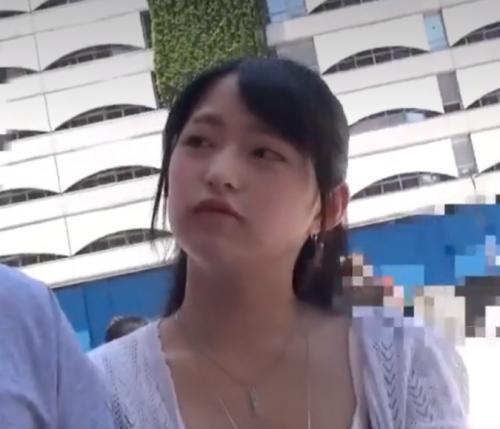NTR潮吹きメスイキ！！スレンダー貧乳美少女をマシンバイブ責め！