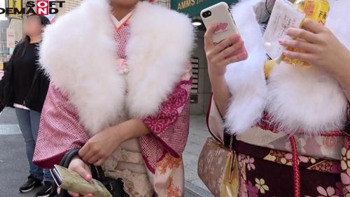 勢い満点の新成人たちの生ハメ大胆SEXに興奮！逆転マジックミラー号
