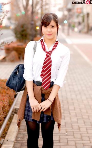 下着メーカーのモニター調査と偽りJKのおっぱいをモミモミ！清楚そうな彼女たちからは想像もつかないエロトーク！