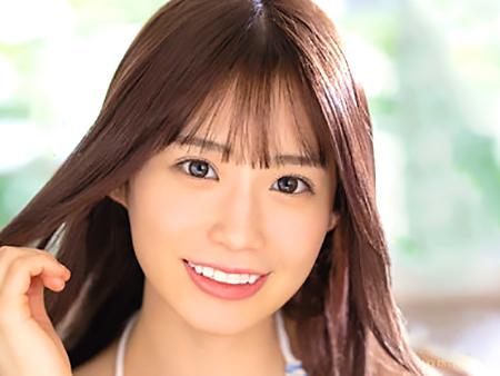 未歩なな 恥じらいながらも大股開きの騎乗位でガチファックする美少女のAVデビュー作！