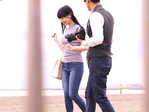 鈴木心春 イケメンナンパ師に口説かれてプライベートHしちゃう巨乳パイパン美少女