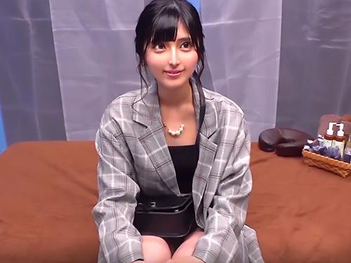 【MM号】巨乳が綺麗な巨乳素人娘をナンパ！マシンバイブの怒涛責めで潮吹き絶頂！びしょ濡れマンコにデカチン挿入からの顔射！