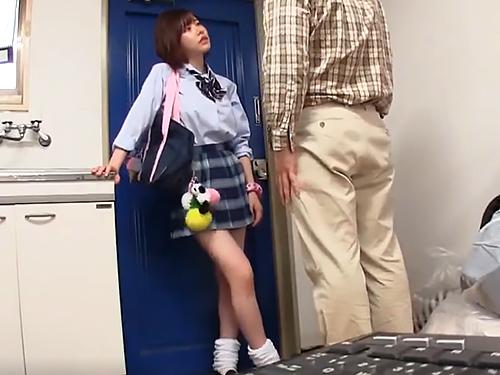 深田えいみ 可愛いけどクソ生意気な制服巨乳JKを自宅に連れ込んで犯す一部始終