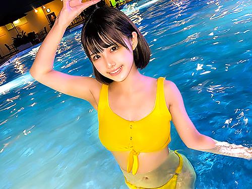 ホテルでおじさんチンポをしゃぶる小悪魔美少女のハメ撮りエッチ！