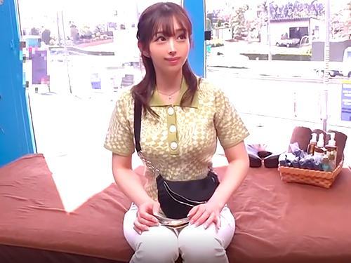 【MM号】巨乳女子大生を素人ナンパ！膣奥デトックスと称した卑猥エステでマシンバイブ責めの潮吹き絶頂！激ピントンからの顔射フィニッシュ！