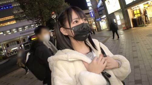 マジ軟派、初撮。 1917 清楚系アイドルの裏の顔！ステージを降りれば化けの皮が剥がれる！実はSEX大好きなビッチっぷりがあらわに！チ●ポの扱い方が明らかに手慣れてて… 巨根をブチ込まれ気の抜けた声と表情で快楽に浸る！！