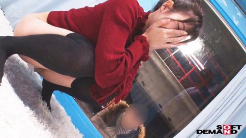 【女大罰逝】女子大生が彼氏の目の前でハメ潮を吹きまくる！他人棒からのザーメンをマ〇コで受け止める！！