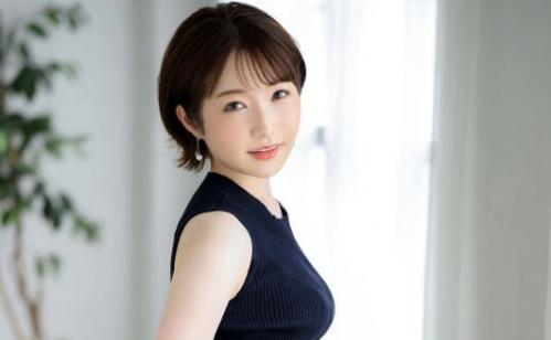 【上戸まり】なめらかな純白シルク肌！穏やかな性格とは対照的な絶叫型の敏感体質！ギン勃ちチ〇ポをキツマンに出し挿れ！！