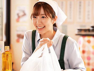 〖痴女×中出し〗激シコ可愛い弁当屋の女子さんがナマハメセックスでバッコバコして感じまくり子宮奥まで精子ぶちまけたったwww