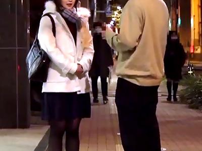 【処女×MM号】池袋で見つけた美少女をMM号へご招待！処女マンコを丸出しにして拘束しちゃいました！悶絶アクメ！www
