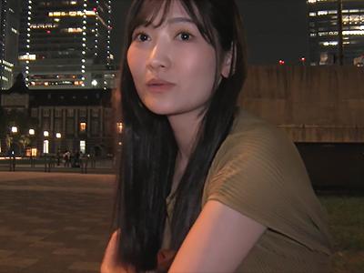 《ハメ撮り》欲求不満の20代後半の美人奥さんが旦那以外の男性と官能的な性交で膣奥パコして感じまくったったｗｗｗ