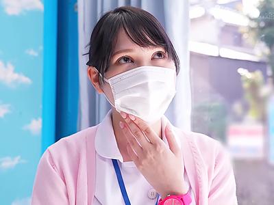 〖素人ナンパ×MM号〗絶倫悩む男さんのチンポ刺激するナースさん子宮奥までガン突きで中出しイキしたったｗｗ