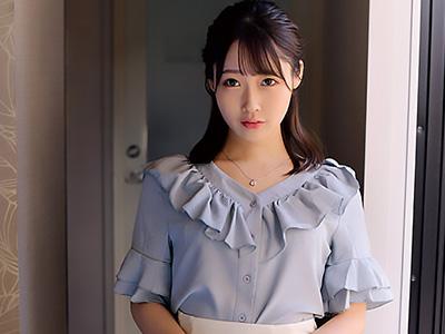 【パンスト】宿泊先の玄関で待ち受ける予測不能な展開！視覚で感じる美女の誘いにより激しい夜を共に過ごす官能のシナリオ