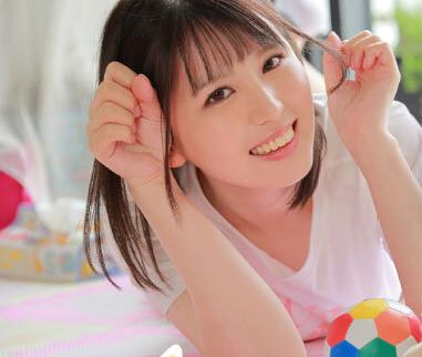【ＡＶデビュー】『一つ目の夢が保育士、二つ目の夢はＡＶ女優！？』24歳の可愛い保育士さんがＡＶデビューしちゃう！！