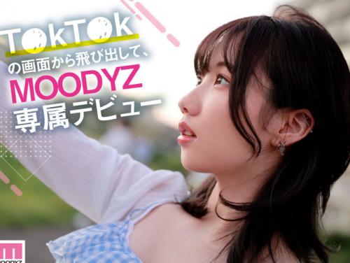【ＡＶデビュー】『もっとみんなに知られたい？！』半年でフォロワー2.7万人の巨乳JDが衝撃のデビューを果たしちゃいました！