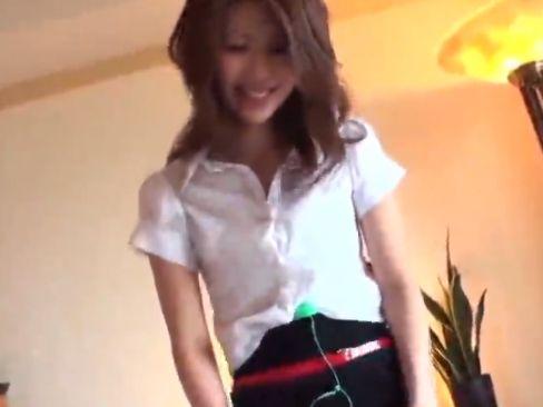 二十代の素人をローターで気持ちよくさせて、全裸にさせてセックス