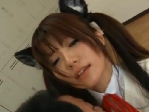 ロリ女子校生のパンチラハメ撮り！今村美穂の更衣室でのエッチな秘密！