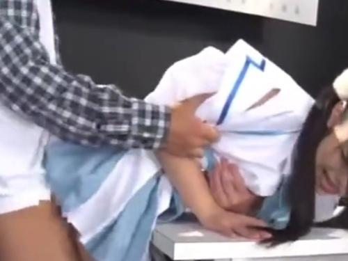 【驚愕の事件】アイドルの悲劇！ファンによる乱暴行為でトラウマ確定！人気絶頂中の彼女が輪姦された衝撃の真相とは？