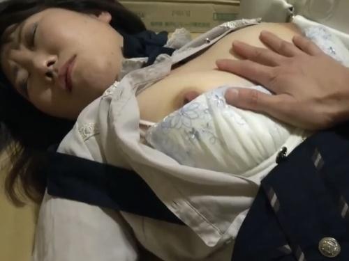 【官能ストーリー】禁断の欲望！憧れの女上司を意識喪失させて・・・快楽の世界へ誘う！