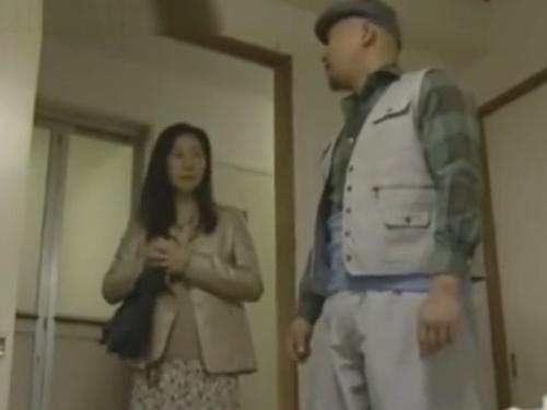【衝撃告白】エロドラマ女医が逞しい労働者にナンパされた！その理由に驚愕！