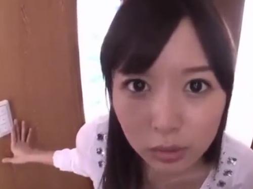 濃厚フェラで顔射！淫乱美女の舐め回しプレイ！