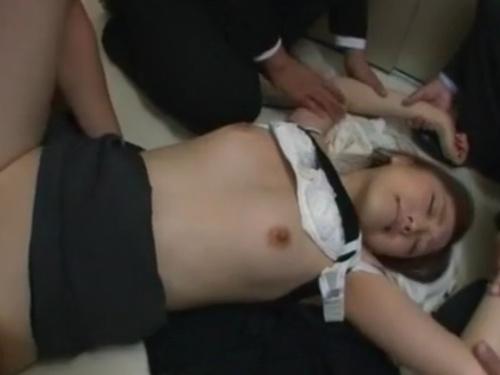 衝撃告白！巨乳美女が密室で遭遇した屈辱体験とは？