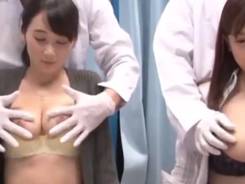 【大人気】マジックミラー号で出会った美魔女2人が性的な刺激に快楽の限りを尽くす！驚きの素人動画が公開中！.